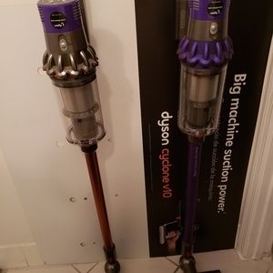 Dyson cordless vacuum's V10 model's